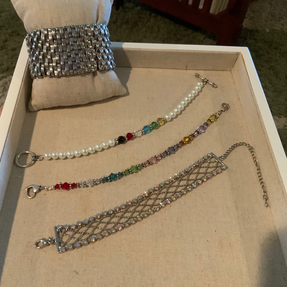Costume Jewlrey Women’s Bracelets Lot of 4 - Picture 1 of 5